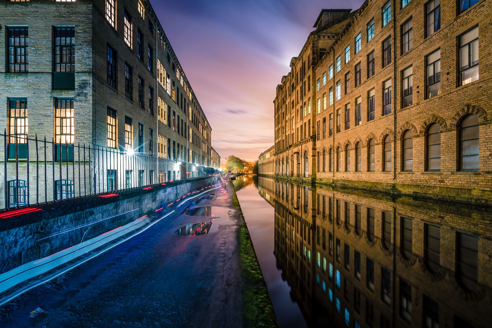 Saltaire Canalside